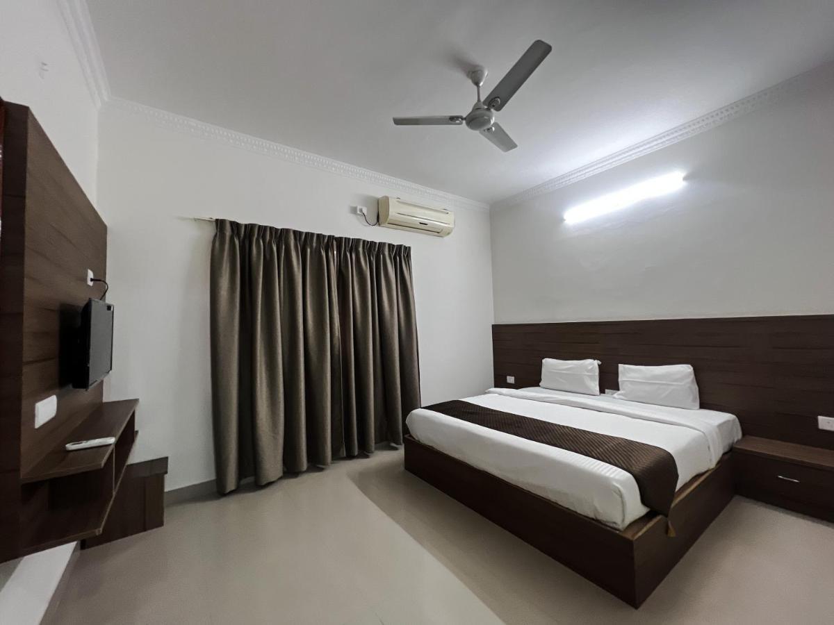 Hotel Elite By Agira Hotels-Free Airport Pickup Or Drop Yelahanka エクステリア 写真